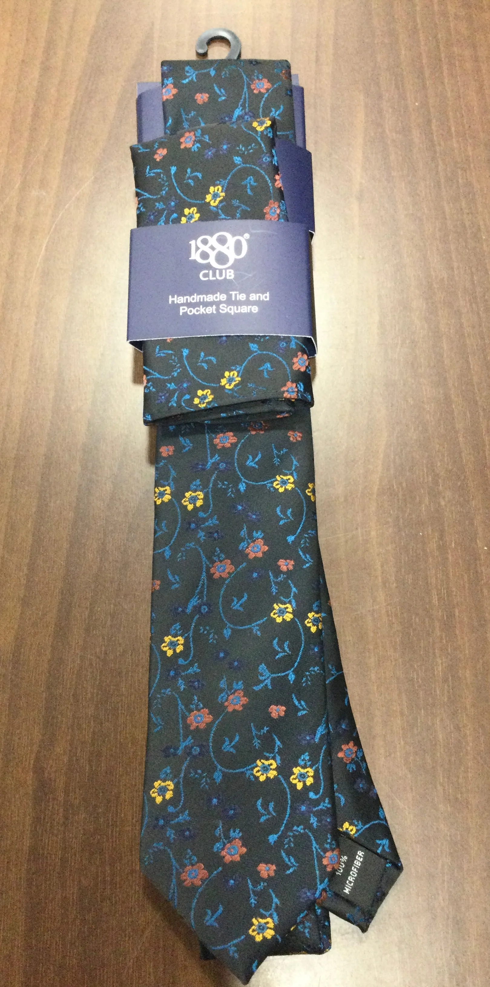 1880 Club Tie & Pocket Square