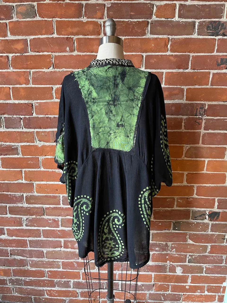 Artemis Batik Poncho Top - Green/Black