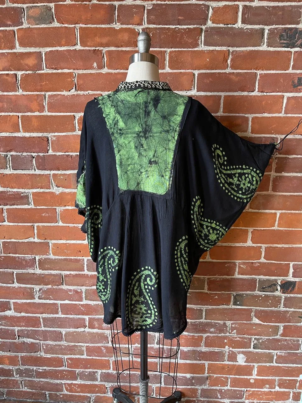 Artemis Batik Poncho Top - Green/Black