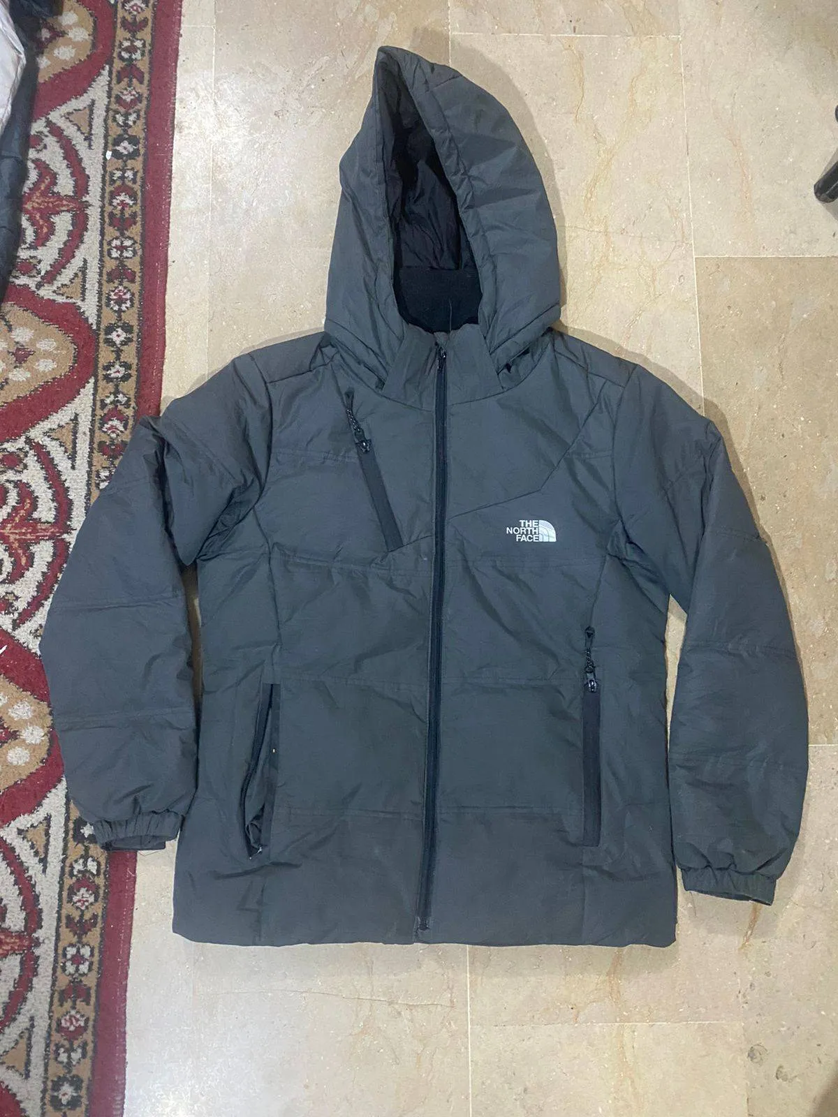 Custom handpick 15 pcs Burberry scraves and 2 the North face puffer jacket