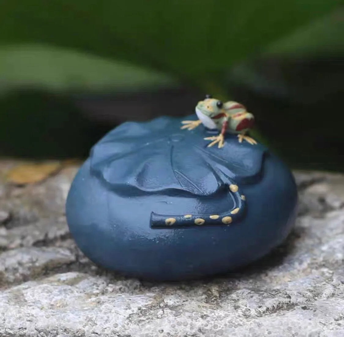 Gohobi Handmade Ceramic YiXing Clay Blue Lotus and Frog Ornament