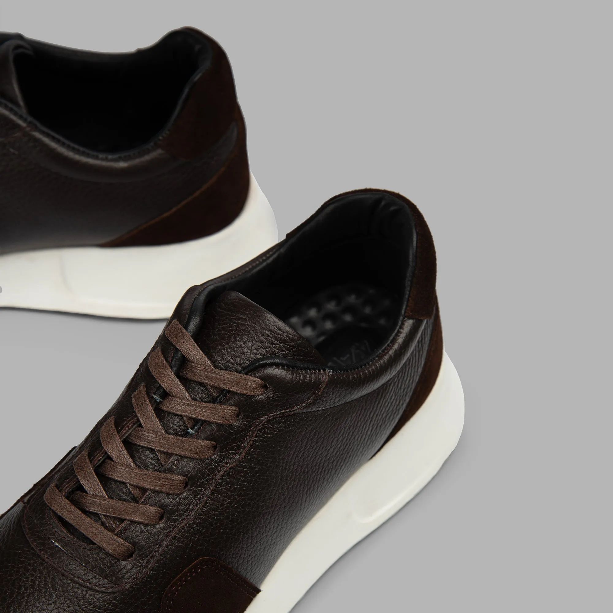 Iconic Mid-Top Sneakers - Brown