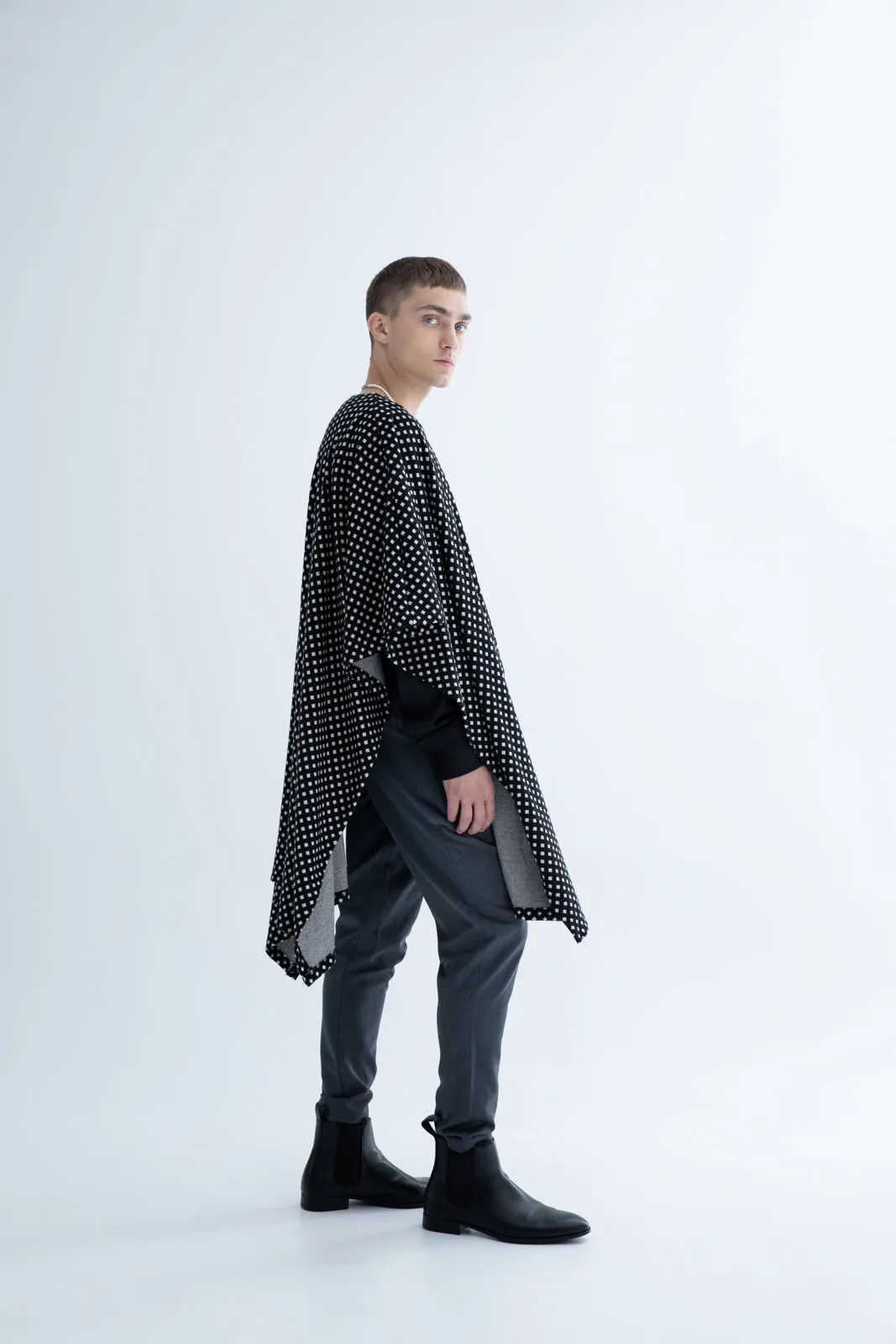 Kares Poncho Black & White