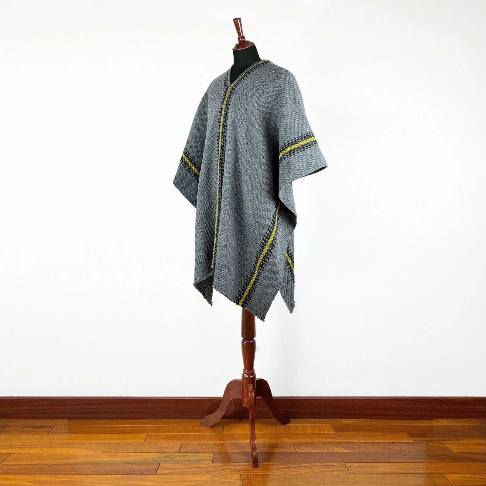 Saquea - Llama Wool Unisex South American Handwoven Thick Serape Poncho - striped - gray