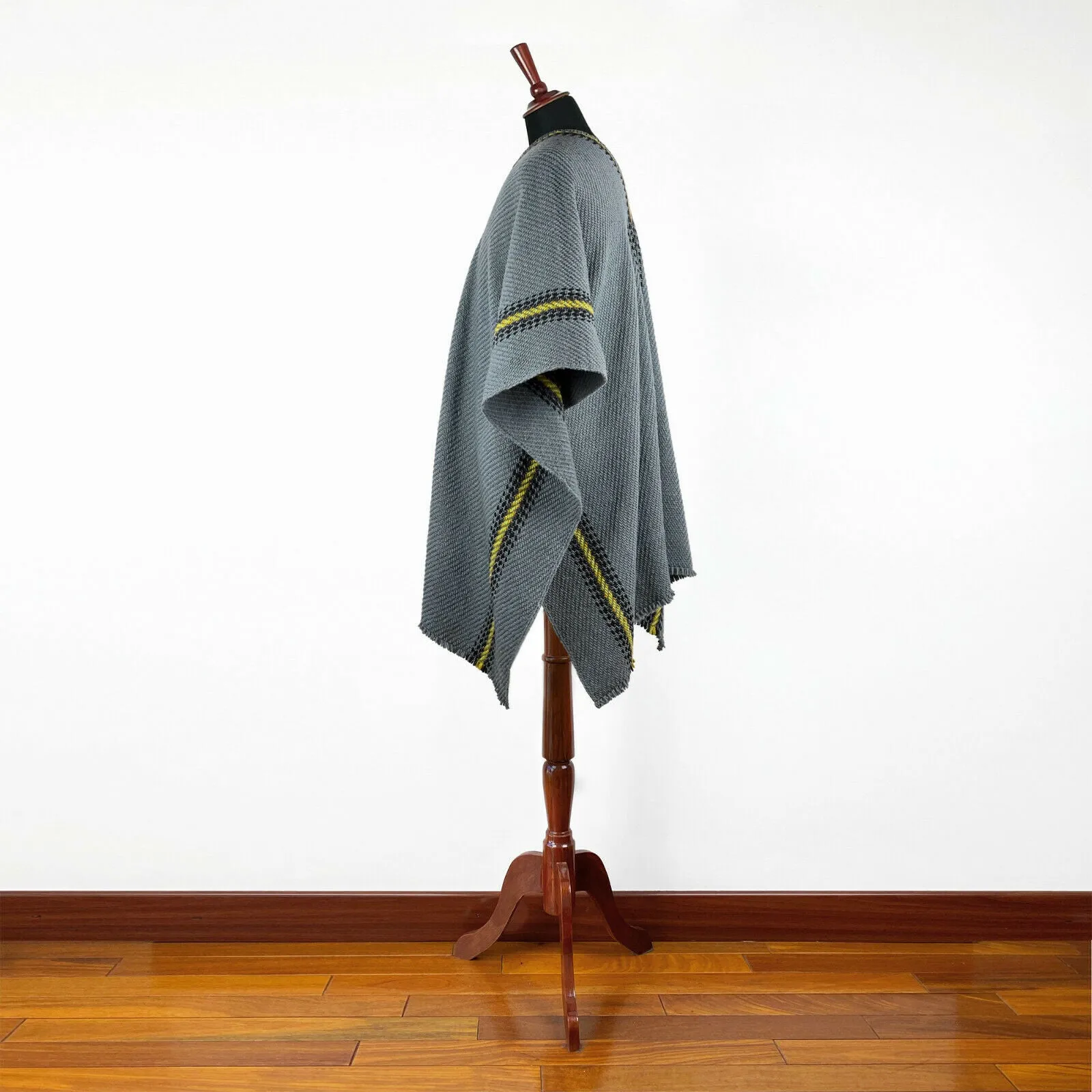 Saquea - Llama Wool Unisex South American Handwoven Thick Serape Poncho - striped - gray