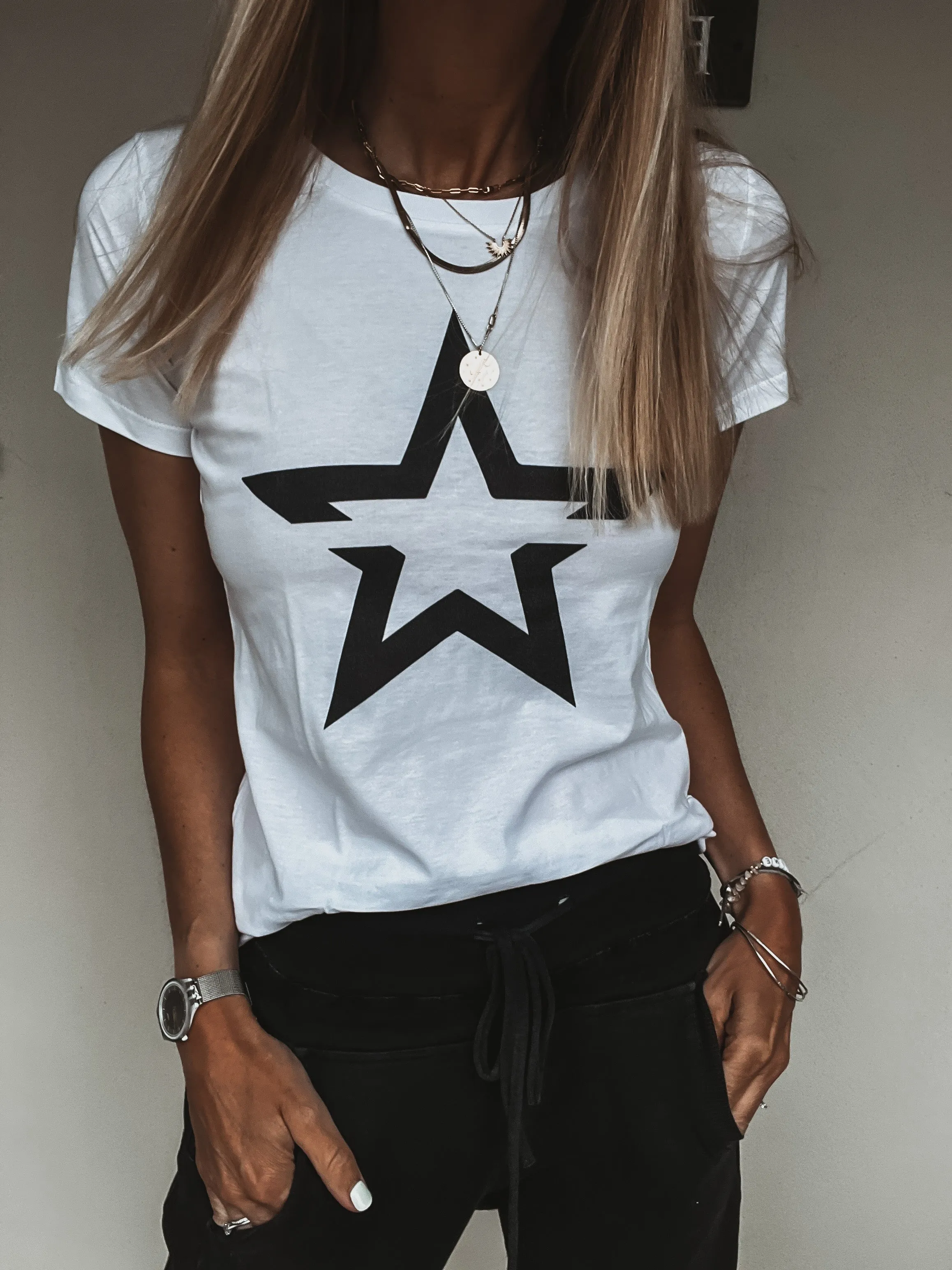 Striking star WHITE tee *fitted style* NEW