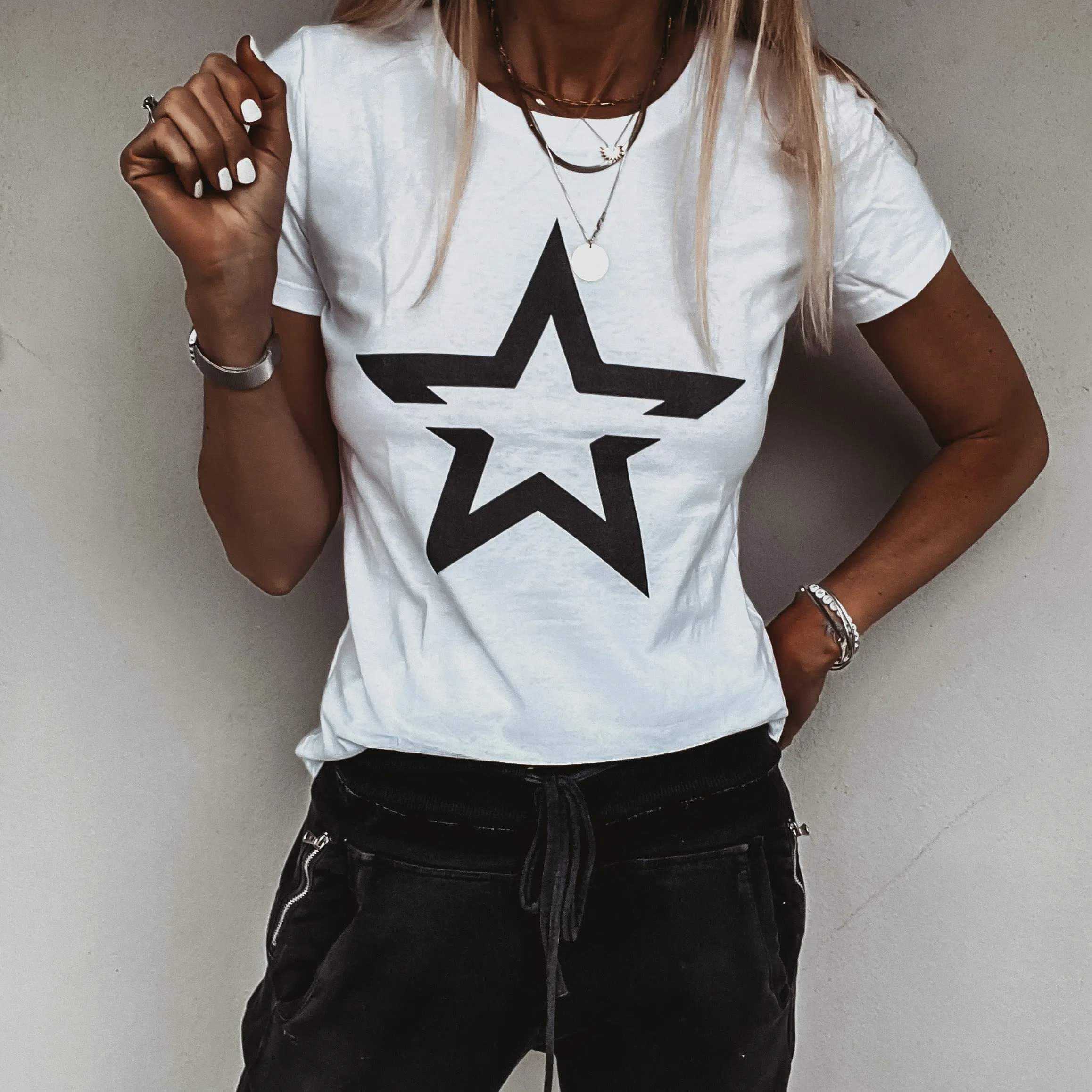 Striking star WHITE tee *fitted style* NEW