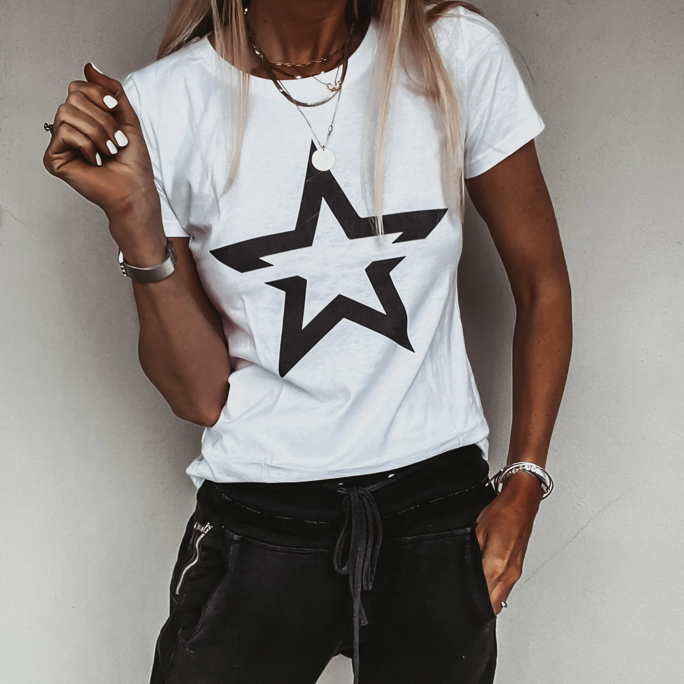 Striking star WHITE tee *fitted style* NEW