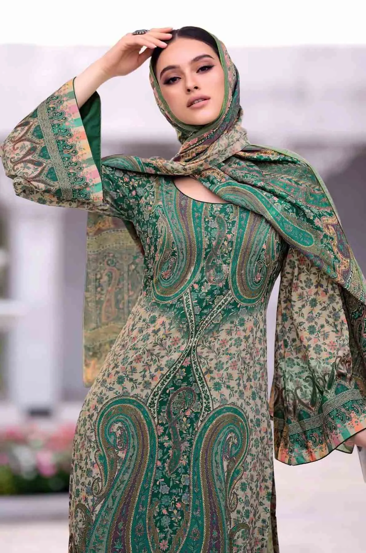 Unstitched Green Cotton Lawn Women Salwar Suit Fabric Dress Materials