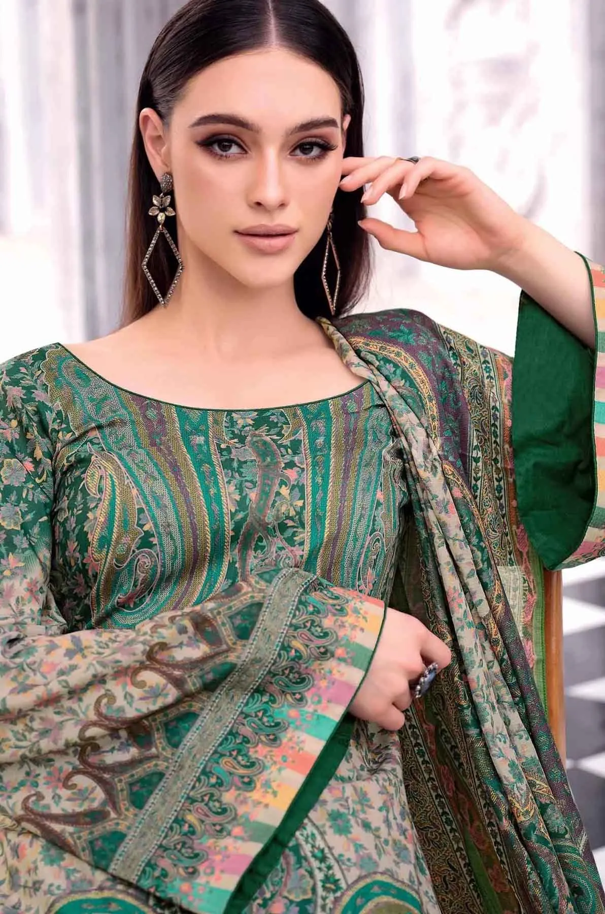 Unstitched Green Cotton Lawn Women Salwar Suit Fabric Dress Materials