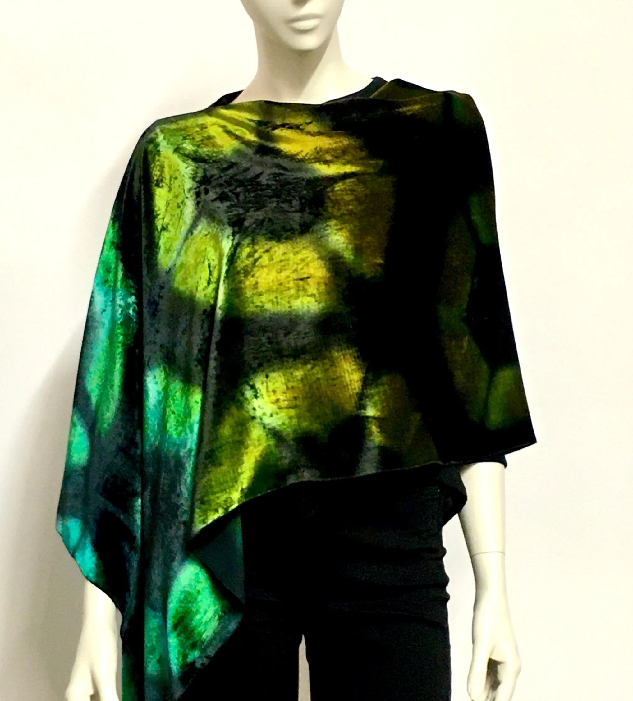 Velvet Poncho in Tortise Shell