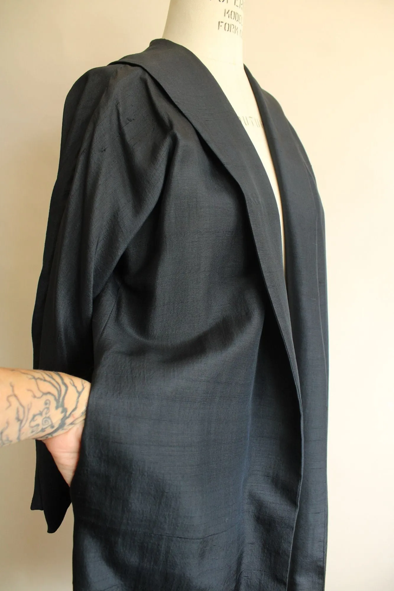 Vintage 1960s Cates Blue Black Silk Jacket