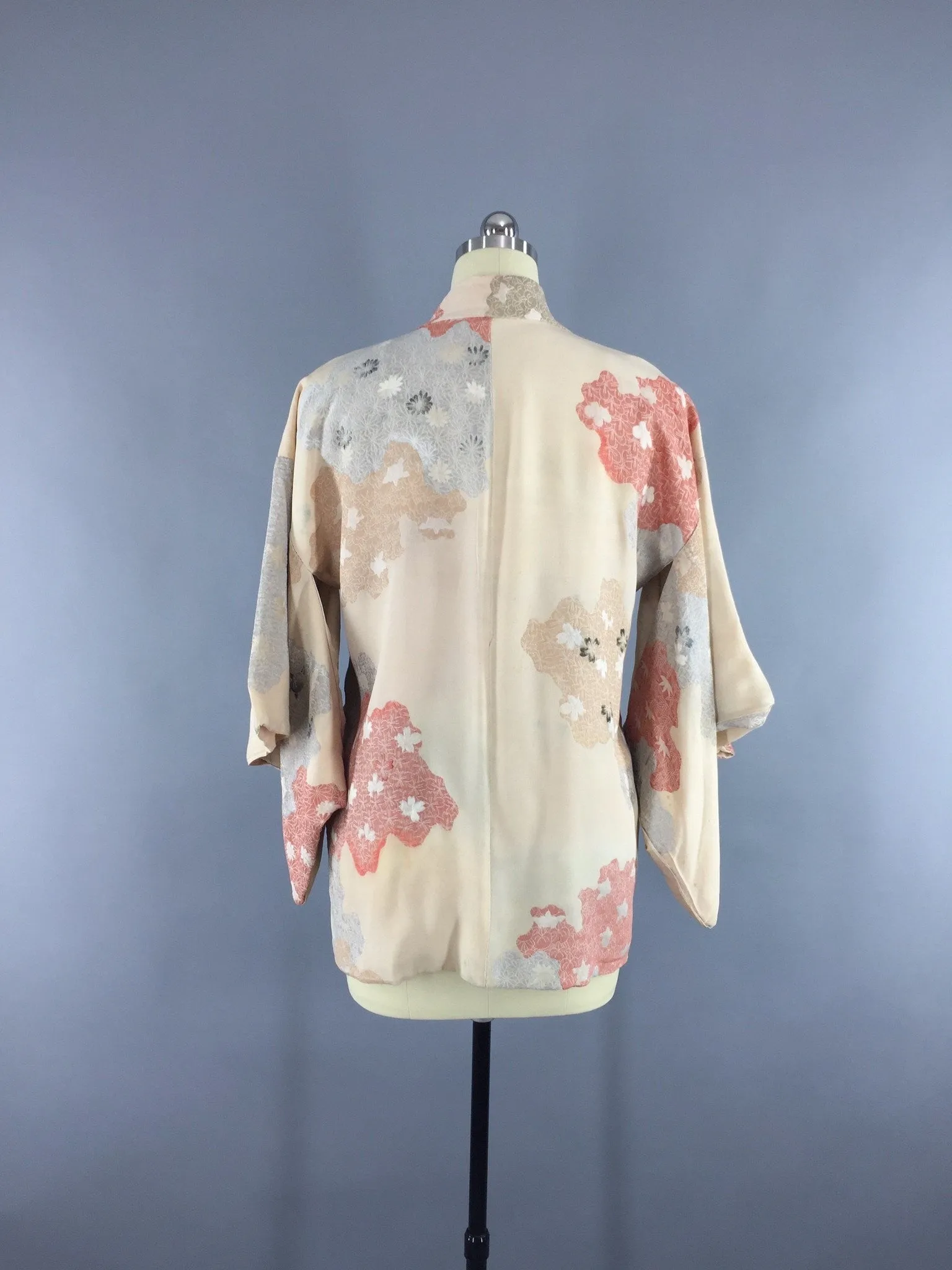 Vintage 1970s Silk Haori Kimono Cardigan / Ivory Terra Cotta Urushi