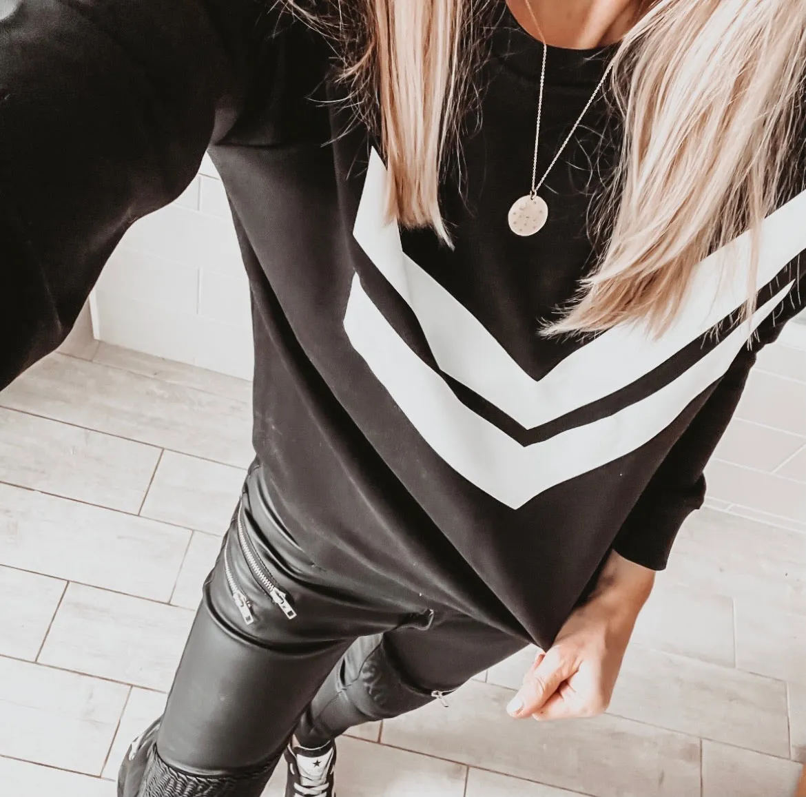 White double chevron black sweatshirt *relaxed style*