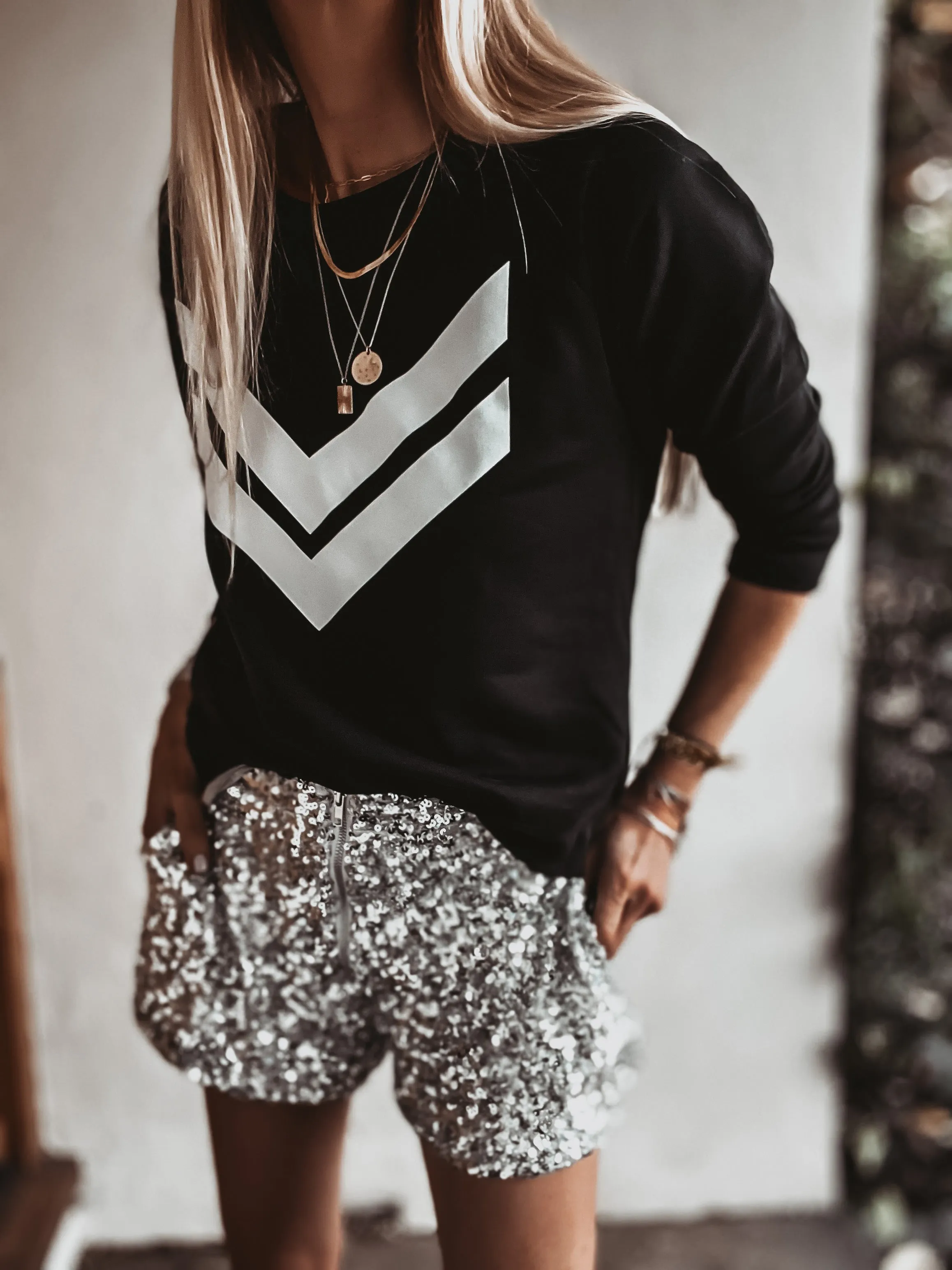 White double chevron black sweatshirt *relaxed style*